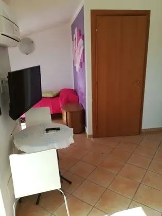 Üç Kişilik Oda, Deniz Manzaralı
