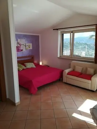 Üç Kişilik Oda, Deniz Manzaralı