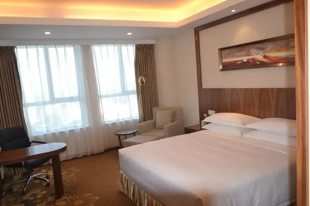 Junior Süit, Sigara İçilmez