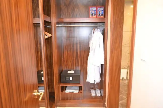 Junior Süit, Sigara İçilmez