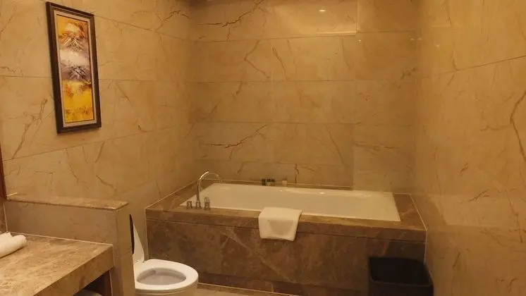 Junior Süit, Sigara İçilmez