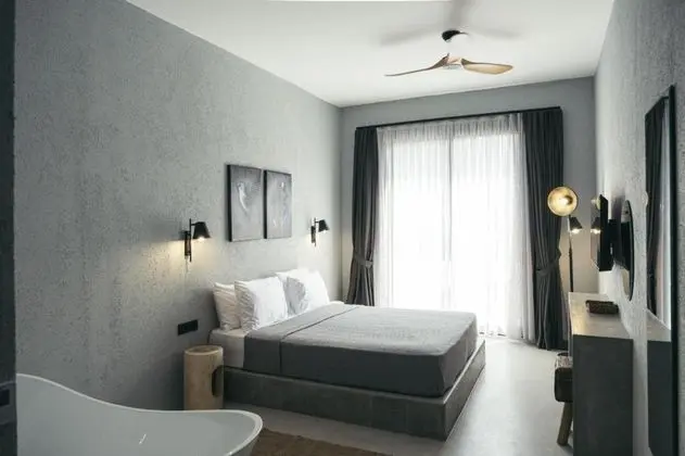 Deluxe Room, Havuz veya Bahçe Manzaralı