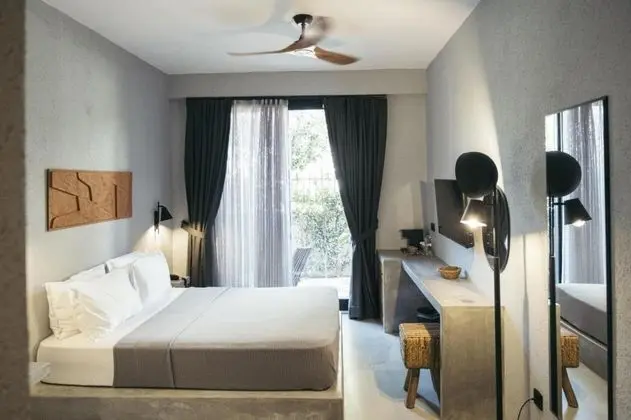 Deluxe Room, Havuz veya Bahçe Manzaralı