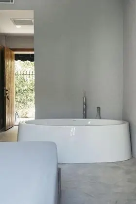 Deluxe Room, Havuz veya Bahçe Manzaralı