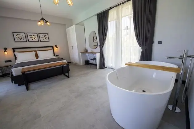 Luxury Tek Büyük Yataklı Oda
