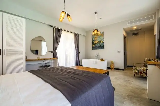 Luxury Tek Büyük Yataklı Oda