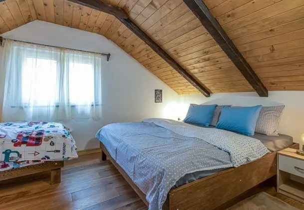 Family Ev, Birden Çok Yatak, 2 Banyolu, Bahçeli (Primus Whirlpool Home)