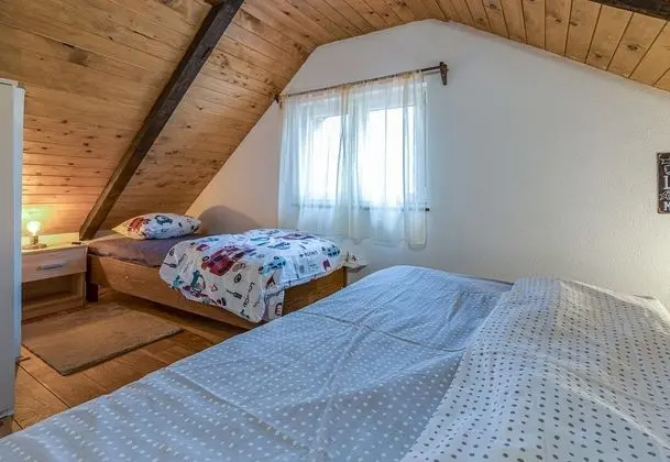 Family Ev, Birden Çok Yatak, 2 Banyolu, Bahçeli (Primus Whirlpool Home)