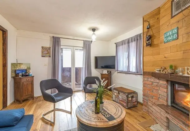 Family Ev, Birden Çok Yatak, 2 Banyolu, Bahçeli (Primus Whirlpool Home)