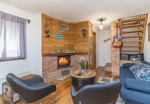 Family Ev, Birden Çok Yatak, 2 Banyolu, Bahçeli (Primus Whirlpool Home)