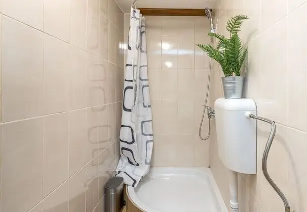 Family Ev, Birden Çok Yatak, 2 Banyolu, Bahçeli (Primus Whirlpool Home)