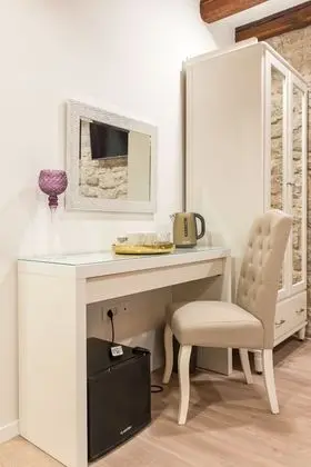 Deluxe Tek Büyük Yataklı Oda (King Room)