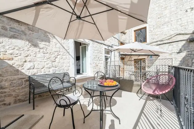 Deluxe Tek Büyük Yataklı Oda, Teras