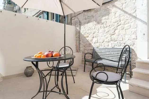 Deluxe Tek Büyük Yataklı Oda, Teras