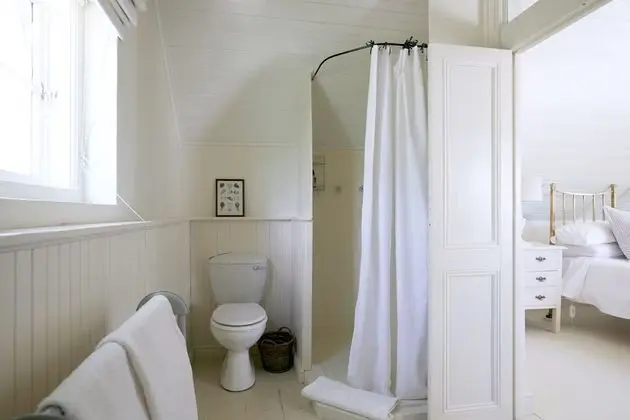 Double/Twin Room with Mountain View