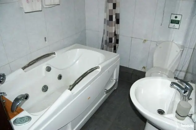 Oda, 2 Yatak Odası, Engellilere Uygun, Şömine