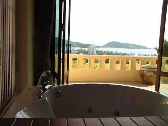 Jacuzzi Suite