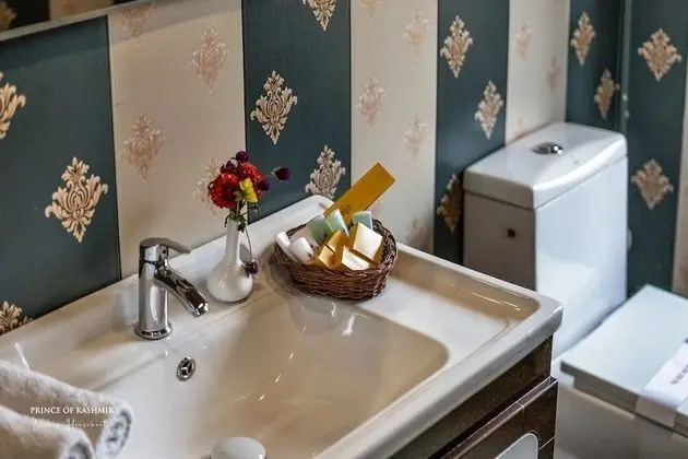 Luxury Tek Büyük Yataklı Oda
