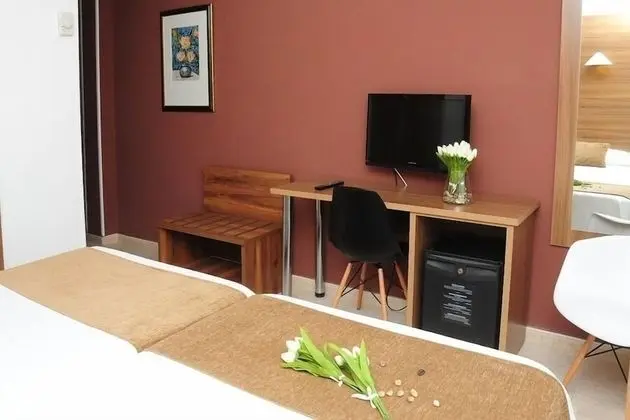 Üç Kişilik Oda, Teras