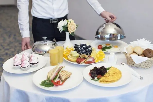 Oda servisi - yemek