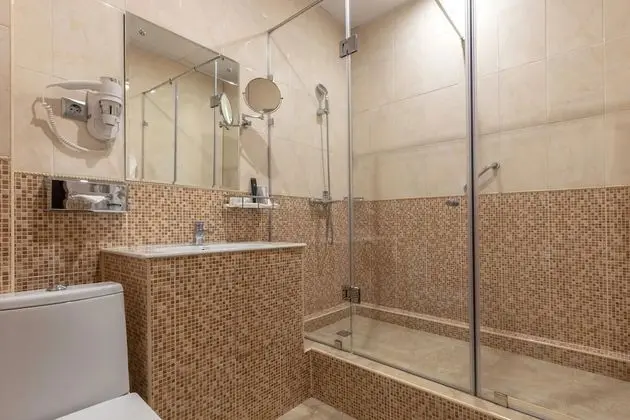 Standard Tek Büyük Yataklı Oda