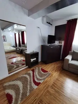 Stüdyo, Mutfak, Bahçe Manzaralı