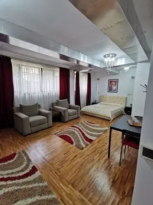 Stüdyo, Mutfak, Bahçe Manzaralı