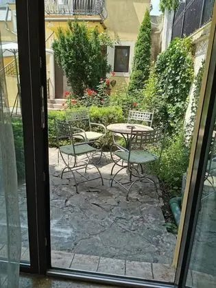 Stüdyo, Mutfak, Bahçe Manzaralı