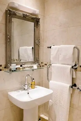 Deluxe Tek Büyük Yataklı Oda, Banyolu/Duşlu