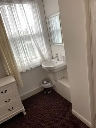Economy Tek Büyük Yataklı Oda, Özel Banyo