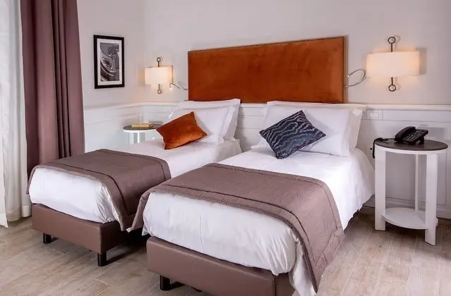 Standard Tek Büyük veya İki Ayrı Yataklı Oda