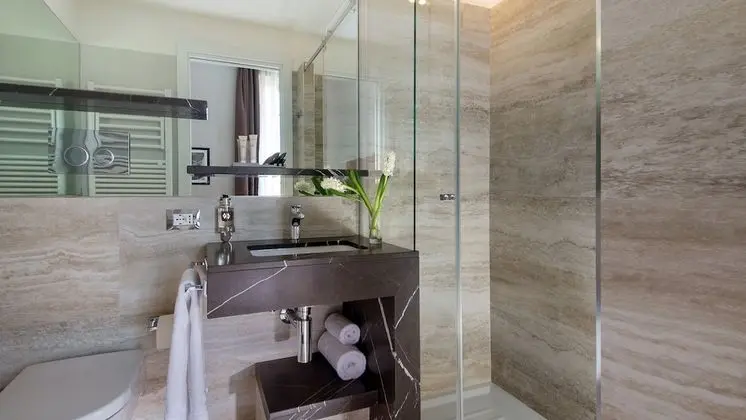 Standard Tek Büyük veya İki Ayrı Yataklı Oda