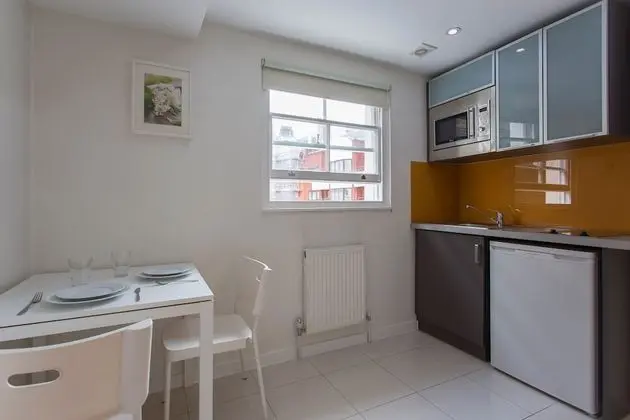 Deluxe Studio Apartment