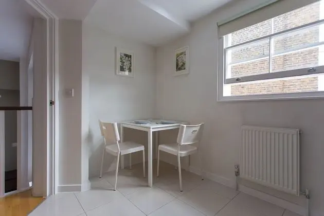 Deluxe Studio Apartment
