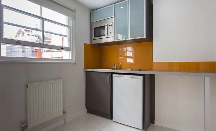 Deluxe Studio Apartment
