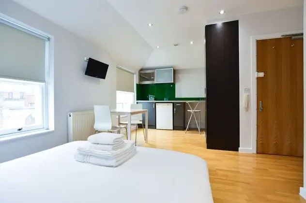 Top Floor Studio Apartment