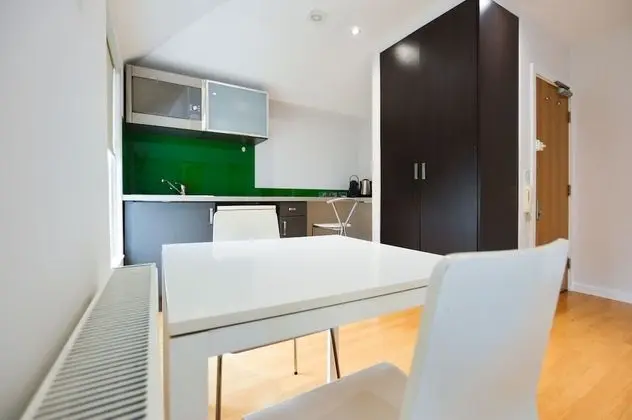 Top Floor Studio Apartment