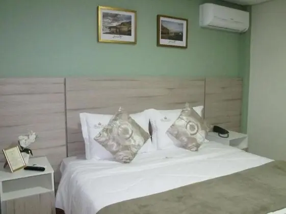 Superior Tek Büyük Yataklı Oda