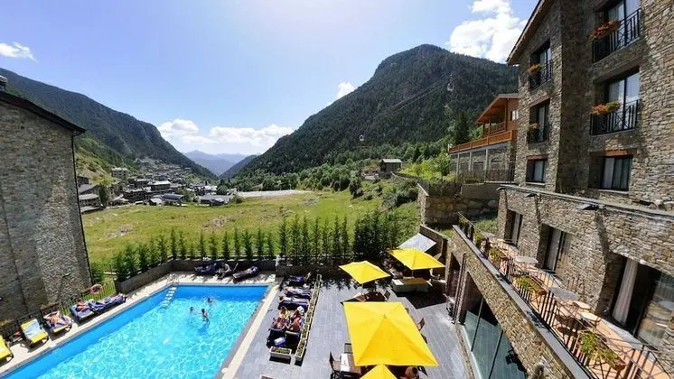 Tek Büyük Yataklı Oda, Balkon