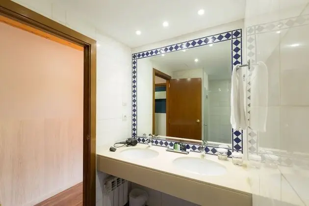 Tek Büyük Yataklı Oda, Balkon