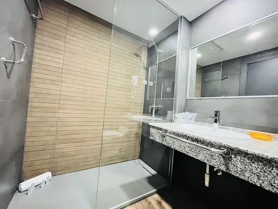 Büyük Yataklı Tek Kişilik Oda, Teras, Deniz Manzaralı