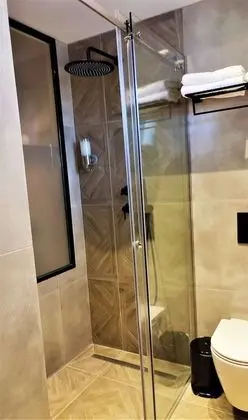 Superior Tek Büyük Yataklı Oda