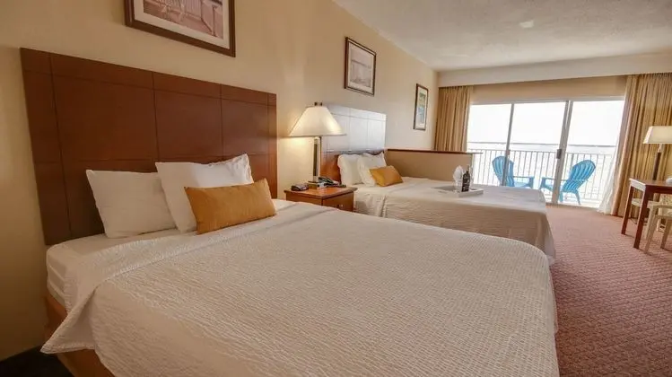 South Building - ADA Accessible Efficiency, Bayfront View, 2 Queen Beds & Sofa
