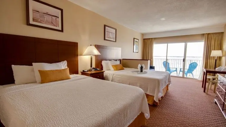 South Building -Deluxe Efficiency, No View, 2 Queen Beds & Sofa