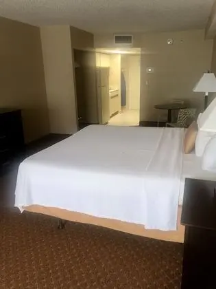 South  Building - Efficiency, King Jacuzzi