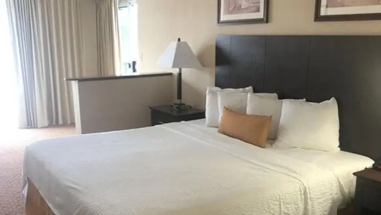 South  Building - Efficiency, King Jacuzzi