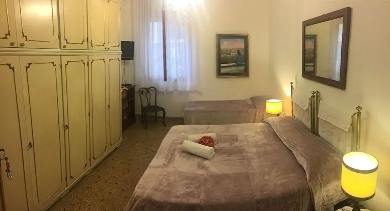 Basic Oda, 1 Yatak Odası, Sigara İçilmez, Ortak Banyo