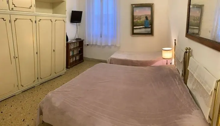 Basic Oda, 1 Yatak Odası, Sigara İçilmez, Ortak Banyo