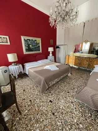 Honeymoon Oda, Ortak Banyo, Kanal Manzaralı