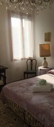 Honeymoon Oda, Ortak Banyo, Kanal Manzaralı